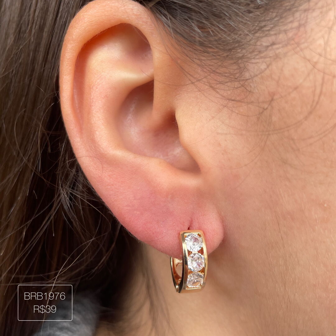 Brinco Argola c/ 3 Zircônias Grandes Cristal Dourado